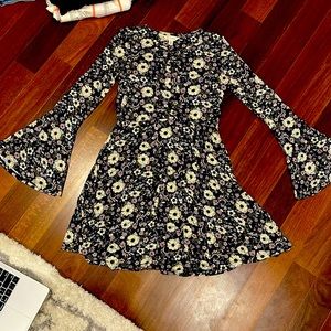 Soft flowery dress American Eagle size XS